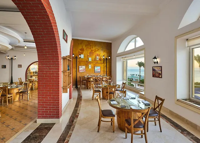 Renaissance Sheikh Golden View Resort